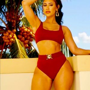 brown high waist bikini featuring a front buckle clasp